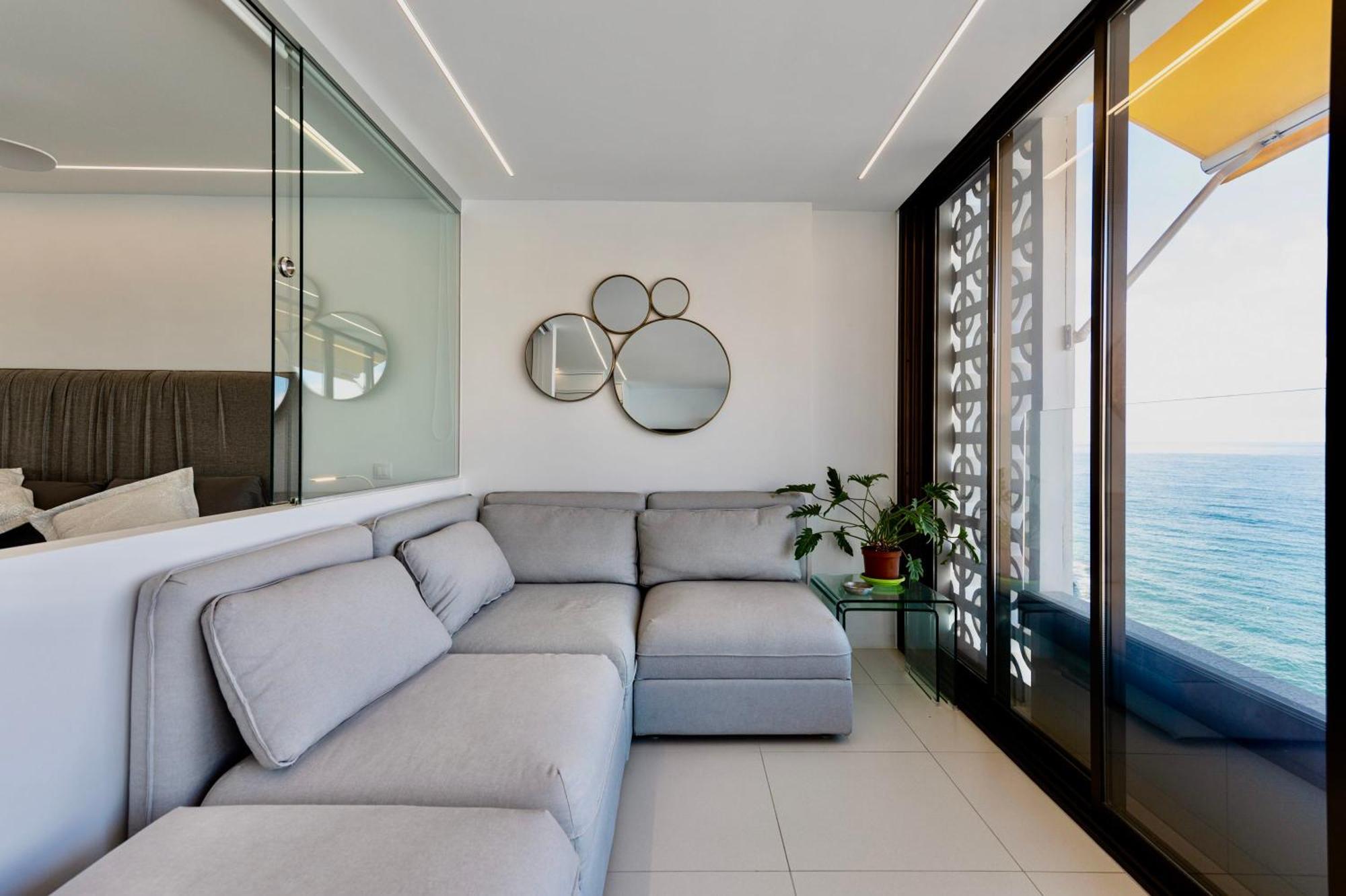 Brand New - Glass Apt - Ocean Views باتالاباكا المظهر الخارجي الصورة